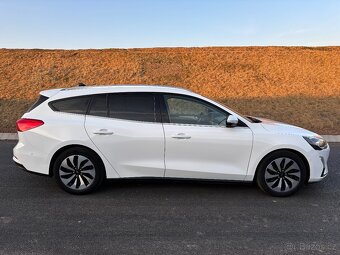 Ford Focus - 8