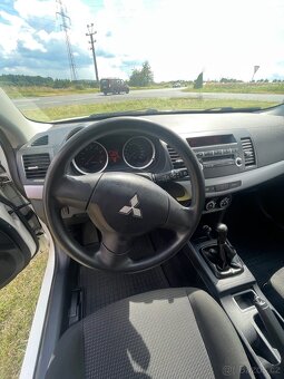 Mitsubishi Lancer sportback - 8
