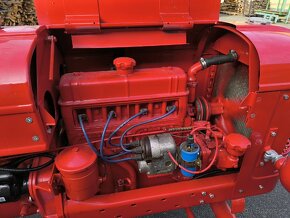 Traktor Volvo T25 - 8