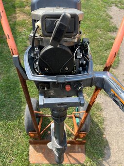 Závěsný lodní motor YAMAHA - 8