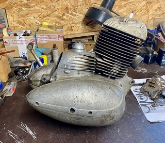 Motor Jawa 250/11 Pérák - 8