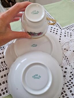 Velmi krásna snidaňiva sada - 8