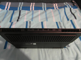 Prodám herní notebook Lenovo Legion 5 15ACH6A černý/modrý - 8