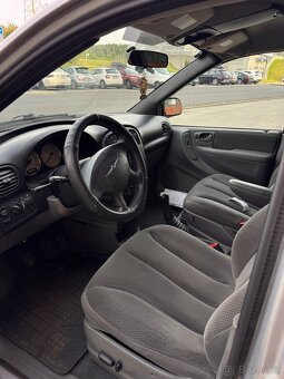 Chrysler Voyager 2.5 crdi - 8