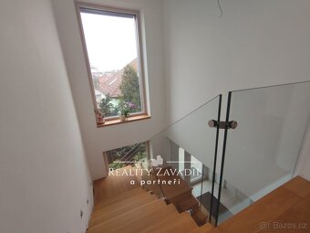 Luxusní byt 2+kk s garáží, zahradou a bazénem – Ledeč nad Sá - 8