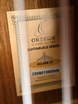 Prodám elektroakustické Guitarlele ORTEGA - 8