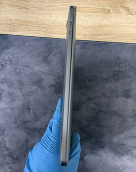 Apple Macbook Pro 15" 2016 i7/16GB/512GB - 8