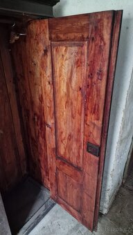 Starožitná skříň - 8