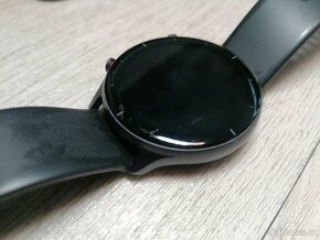 Chytré hodinky Amazfit GTR 2e - černé - 8