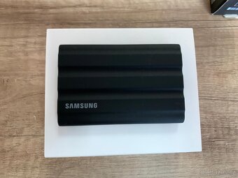 Samsung Portable SSD T7 Shield 2TB nový pouze rozbalený - 8