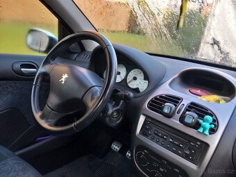 Peugeot 206sw combi 1,4 benzin 65kw rok 2004 - 8
