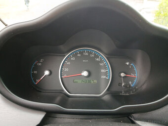 Hyundai i10 1.1 CLASSIC - 8