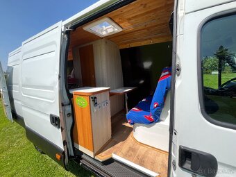 Pronájem obytné dodávky Iveco Daily - 8