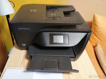 Starší PC + příslušenství a tiskárna HP - 8