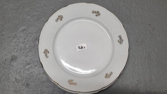 Sada talířů - 8