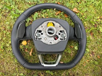 AUDI ZKOSENY VYHRIVANY VOLANT - 8