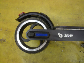 elektrická koloběžka - 8