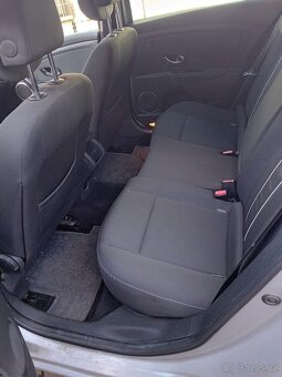 Renault Megane III GRAND - 8