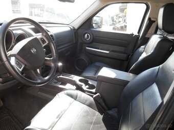 Dodge Nitro 2,8 RT TOP 2008 DÍLY - 8
