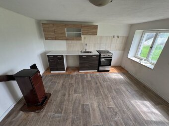 Chalupa, 1000m2 zahrada, studna, nová kuchyň - 8