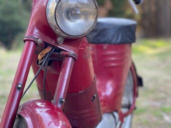 Prodám jawa 550 za 65000. Má původní spz. - 8