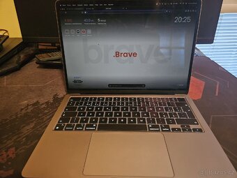 Macbook Air M2 8/256GB v záruce - 8