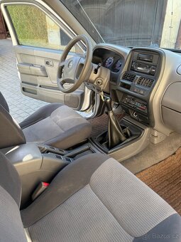 Prodám Nissan Navara D22, 2.5tdi, 98kw, 2005rok. - 8