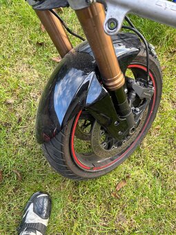 Predni cast ze Suzuki Gsxr 1000 07-08 - 8