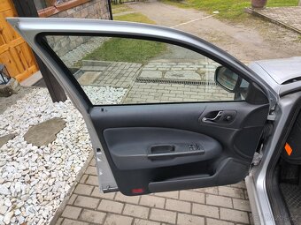 ŠKODA OCTAVIA 1.9 TDI, r.v. 2010, 1. MAJITELKA, VÝBORNÝ STAV - 8