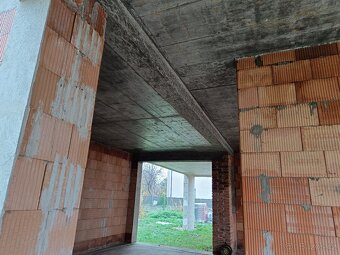 pronájem stavebních stojek, nosníků a bednění - 8