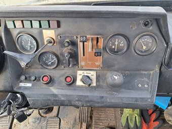 ROSS-VIZA-TOD 4X4 - 8