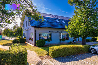 Prodej komerčního objektu s restaurací s 4 tenisovými kurty  - 8