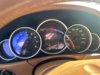 Interiér sedadla na Porsche Cayenne - 8