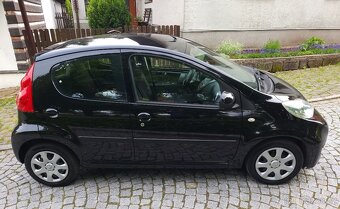 Peugeot 107 1.0 50kw r.v2009 5dveř - 8