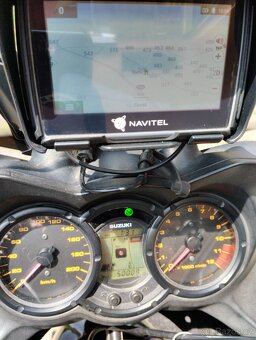 Suzuki DL650 V-Strom - 8