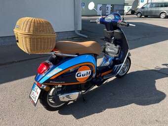 VESPA PRIMAVERA 125 zadní nosič i s proutěným kufrem - 8
