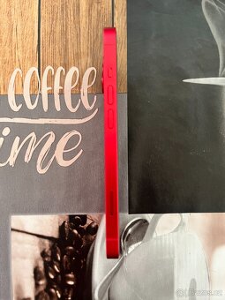 Phone 14 Product Red – 128 GB – Perfektní stav - 8