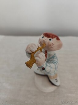 Royal dux chlapec muzikant porcelánová soška raritka - 8