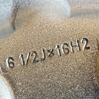 Zimní kola Volkswagen, Mercedes 235/65/16C č. AK01 - 8