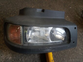 Světlomet Renault Midlum - 8