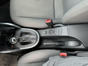 SEAT Altea XL 1,9 TDI STYLE, koupeno v Auto Jarov. - 8