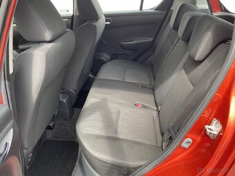 Suzuki Swift 1.2 i , 69 kW benzín, 2011 - 8