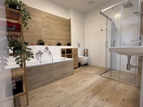 Prodej stylově zařízené jednotky 111 m2 - Hluboká n. Vltavou - 8