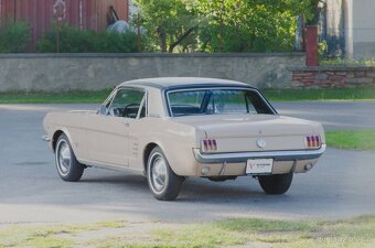 Ford Mustang 1966 - 8