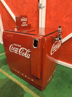 automat na Coca Colu vendo Machine - 8