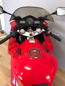 Honda VFR 800 VTEC - 8