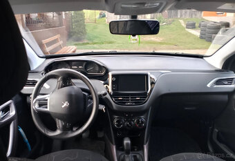 Peugeot 2008 Allure 1.5HDi 81kW LED FULL - 8