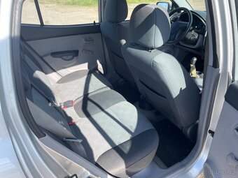 Kia Picanto I (1) 1.1i 48kW rok 2004 Náhradní díly - 8