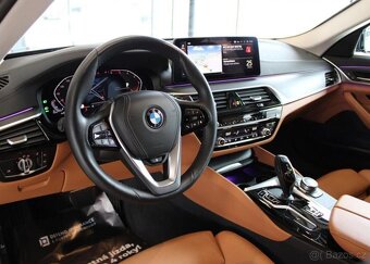 BMW Řada 5 530d Touring xDrive Luxury Lin nafta automat - 8