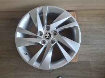 NOVÉ Alu NEVIS 6,5J x 17" ET 46 Octavia Superb atd - 8